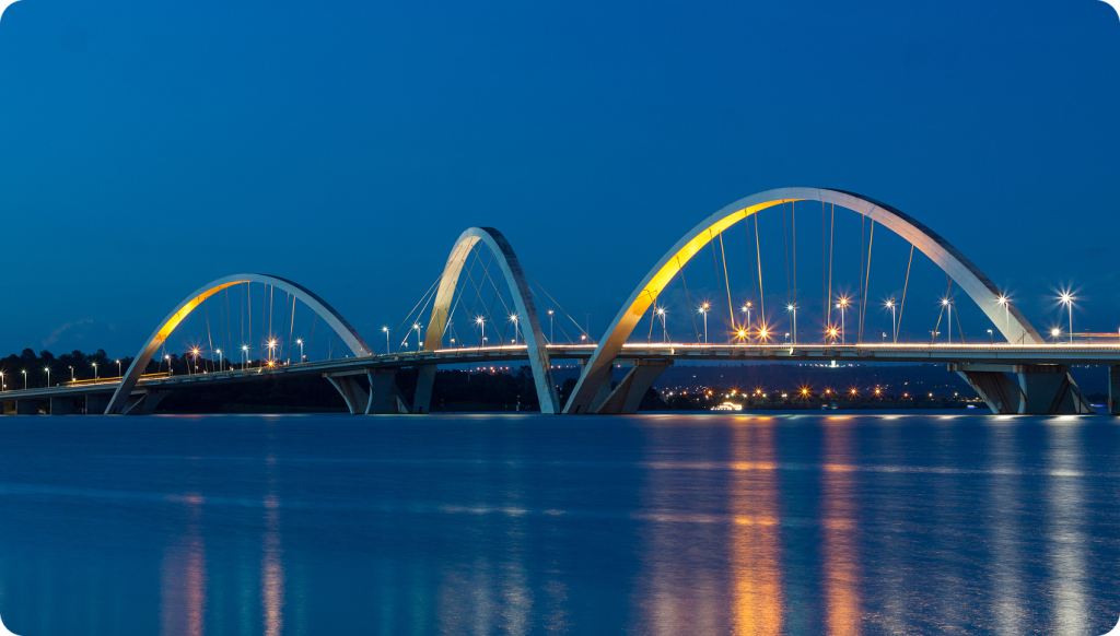 Ponte JK, Brasília/DF. Obra feita com cimento Ciplan.
